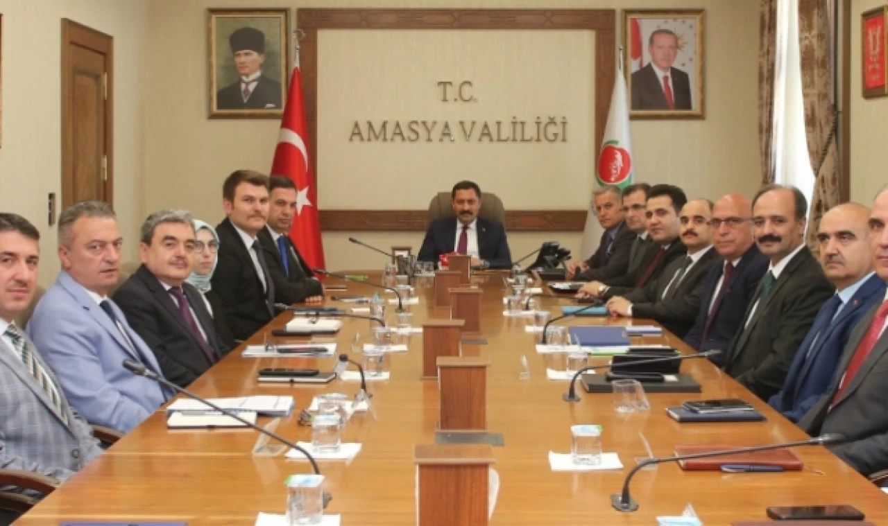 Vali Masatlı, Kamu Hizmetleri Değerlendirme Toplantısına Başkanlık Etti