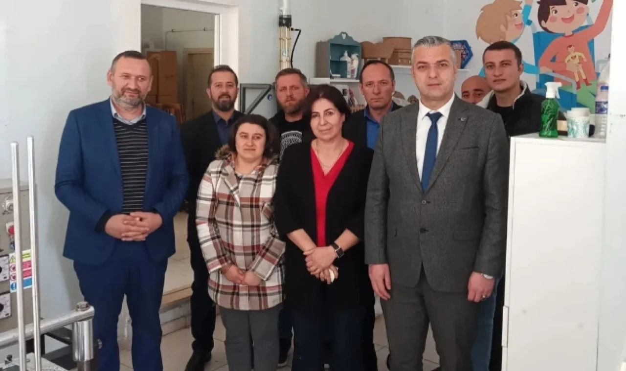 YRP’DEN ENGELSİZ YARINLAR DERNEĞİ’NE ZİYARET