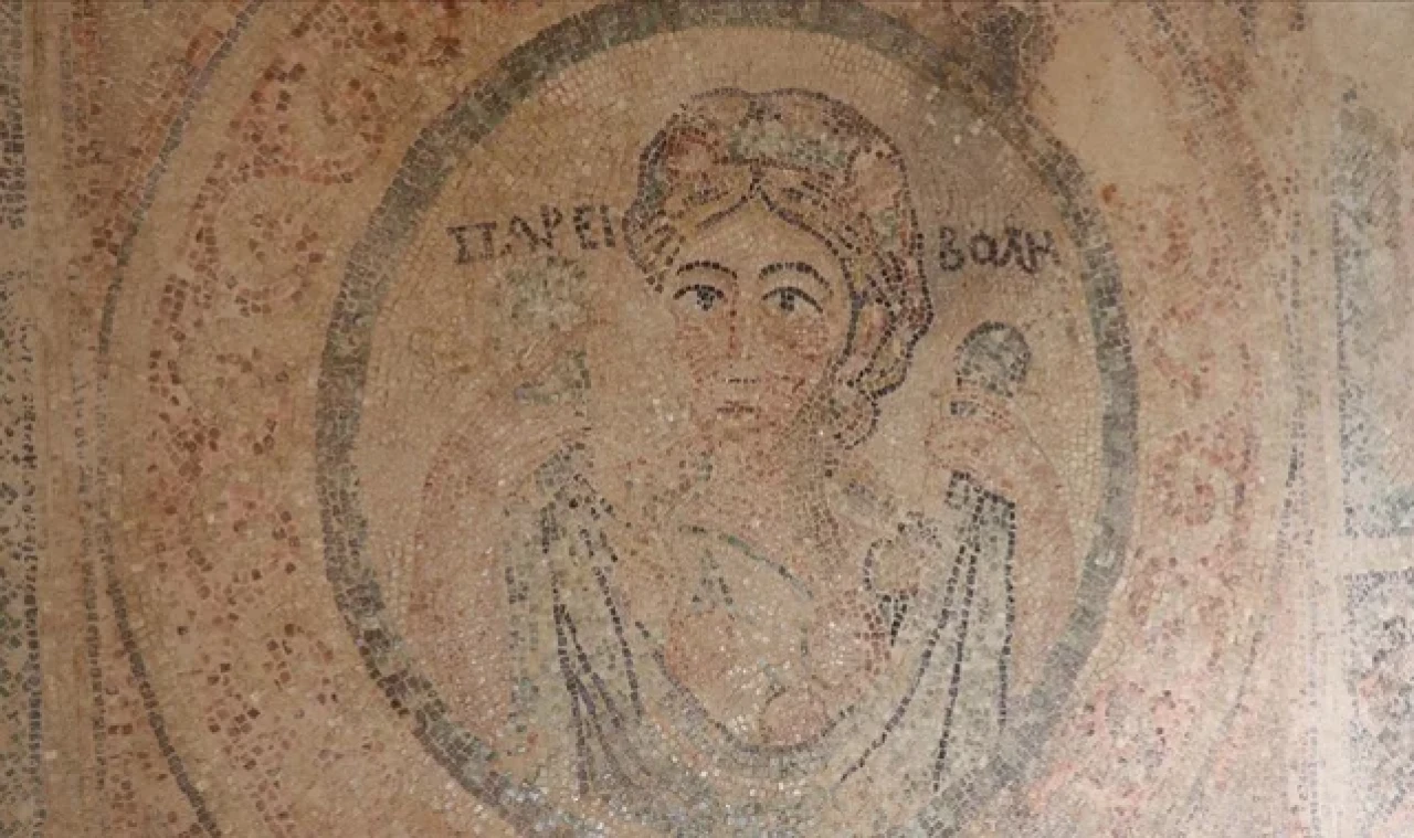 1700 yıllık "Bereket Tanrıçası" motifli mozaik Amasya'da