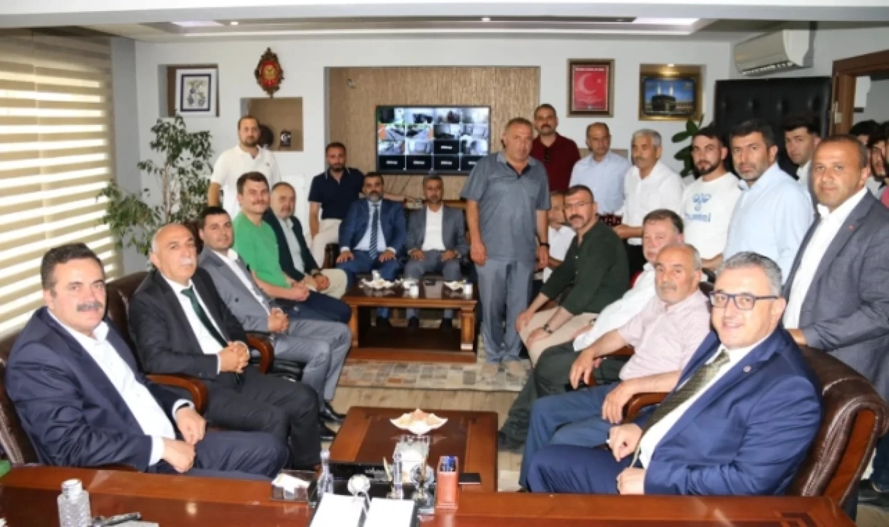 AK Parti Heyetinden Belediye’ye Bayram Ziyareti