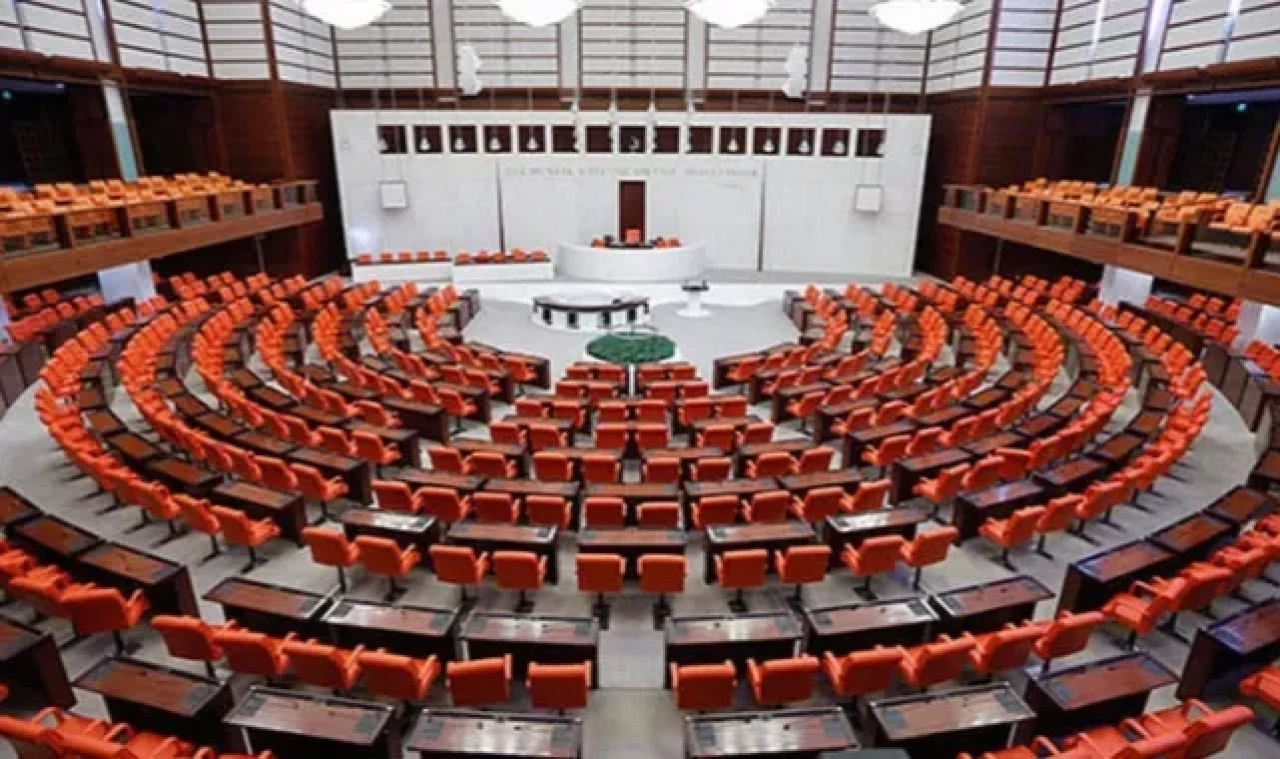 AK PARTİ MECLİS GRUP YÖNETİMİ BELLİ OLDU