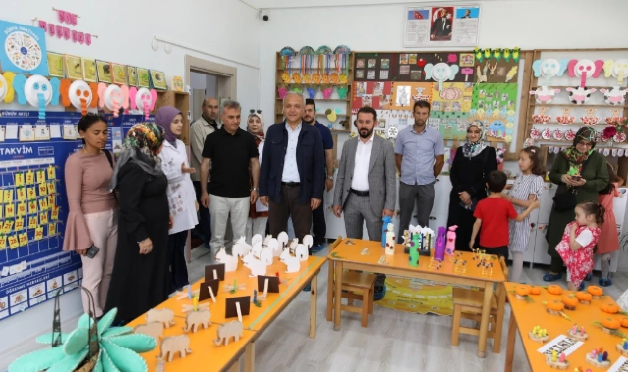 ANAOKULU ÖĞRENCİLERİNDEN YILSONU SERGİSİ