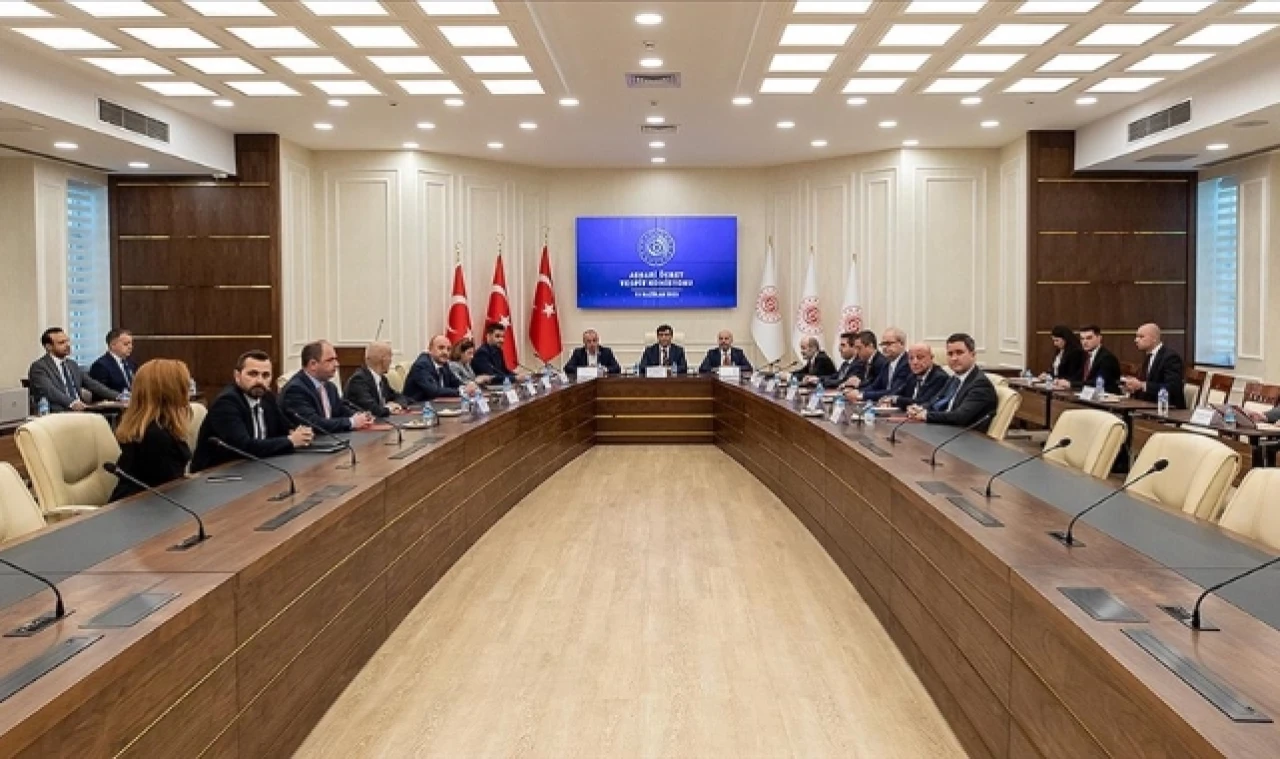 ASGARİ ÜCRETE ARA ZAM İÇİN TOPLANTI YAPILDI