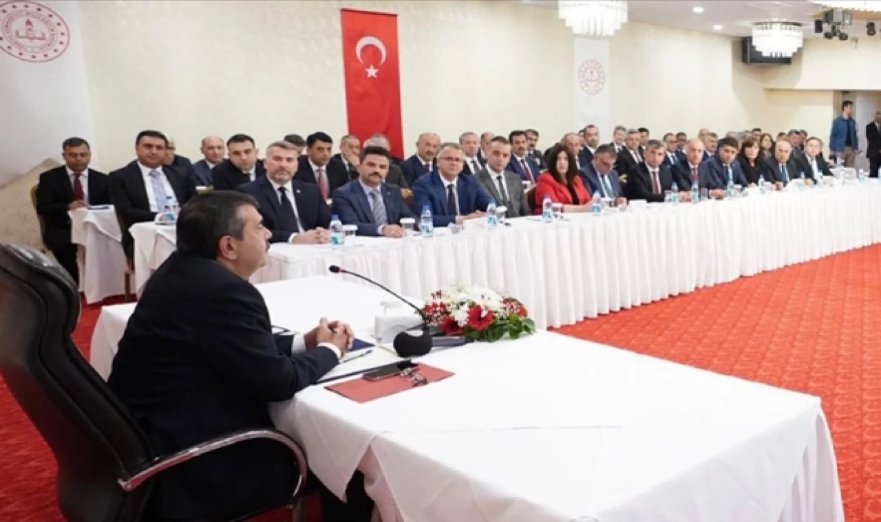 BAKAN TEKİN, 71 İLİN MİLLİ EĞİTİM MÜDÜRLERİYLE TOPLANTI YAPTI
