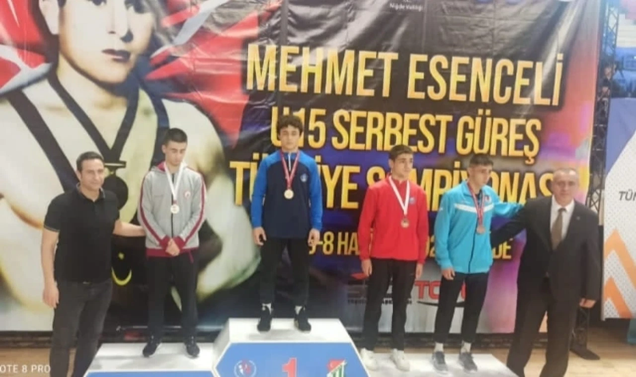 ENES KAVLU TÜRKİYE ŞAMPİYONU