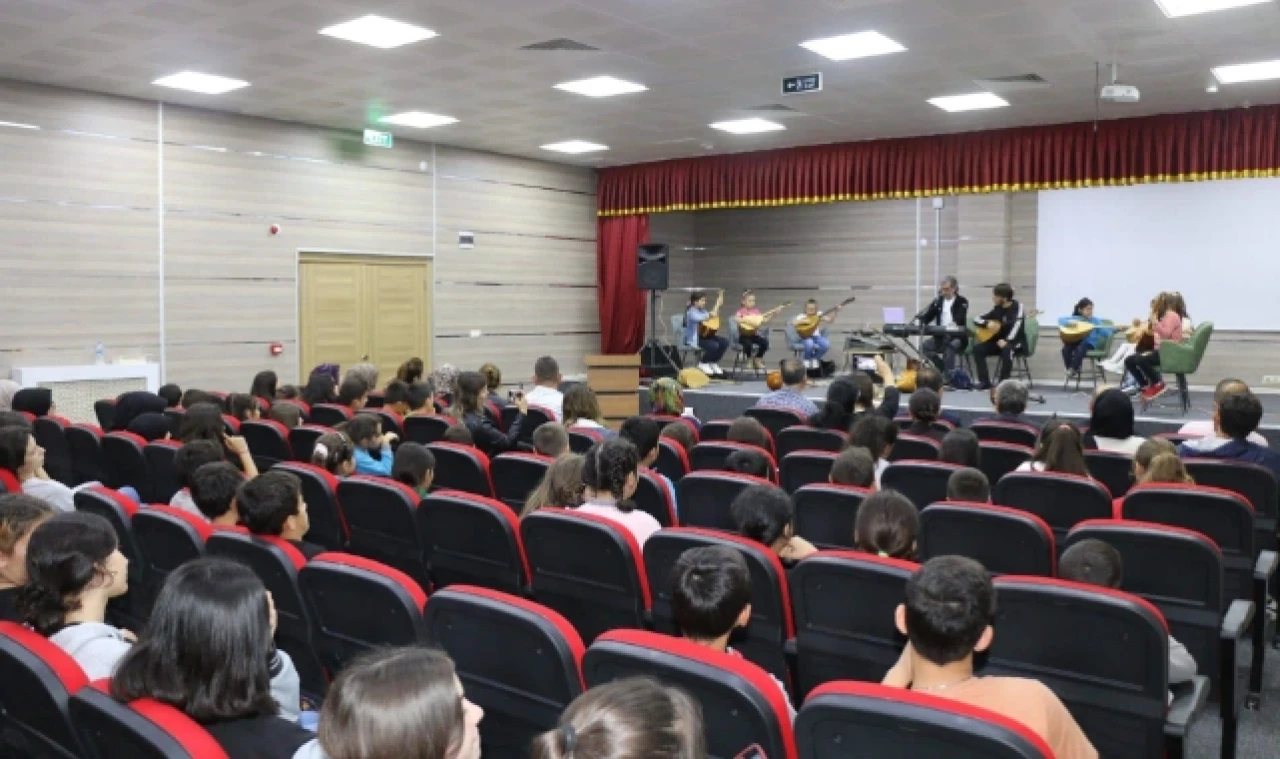 GÖYNÜCEK'TE MÜZİK ŞÖLENİ