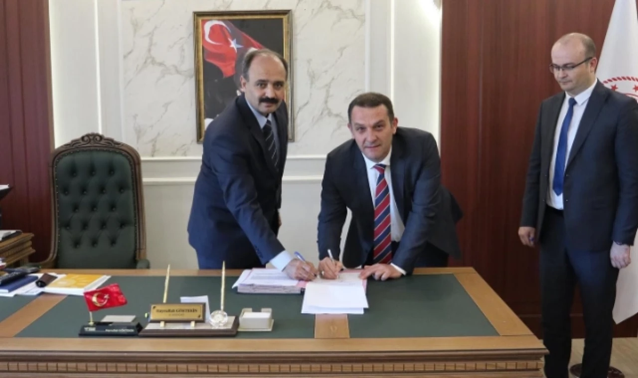 HİBE SÖZLEŞMESİ İMZALANDI