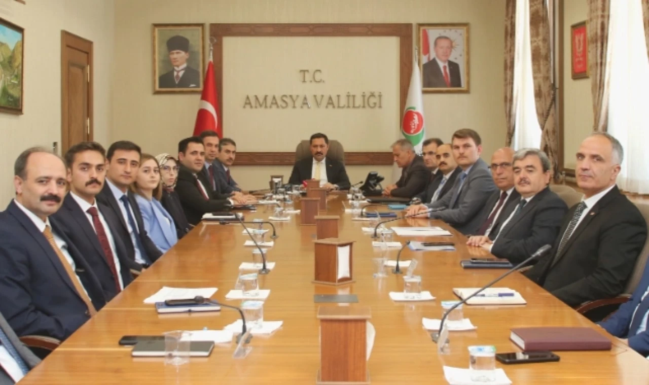 KAMU HİZMETLERİ VE DEĞERLENDİRME TOPLANTISI YAPILDI