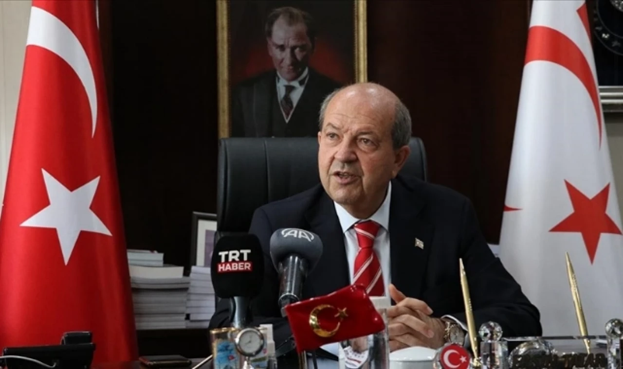 Kuzey Kıbrıs Türk Cumhuriyeti (KKTC) Cumhurbaşkanı Ersin Tatar, İsveç'in Kur'an-ı Kerim'e yönelik eyleme onay vermesini lanetledi.