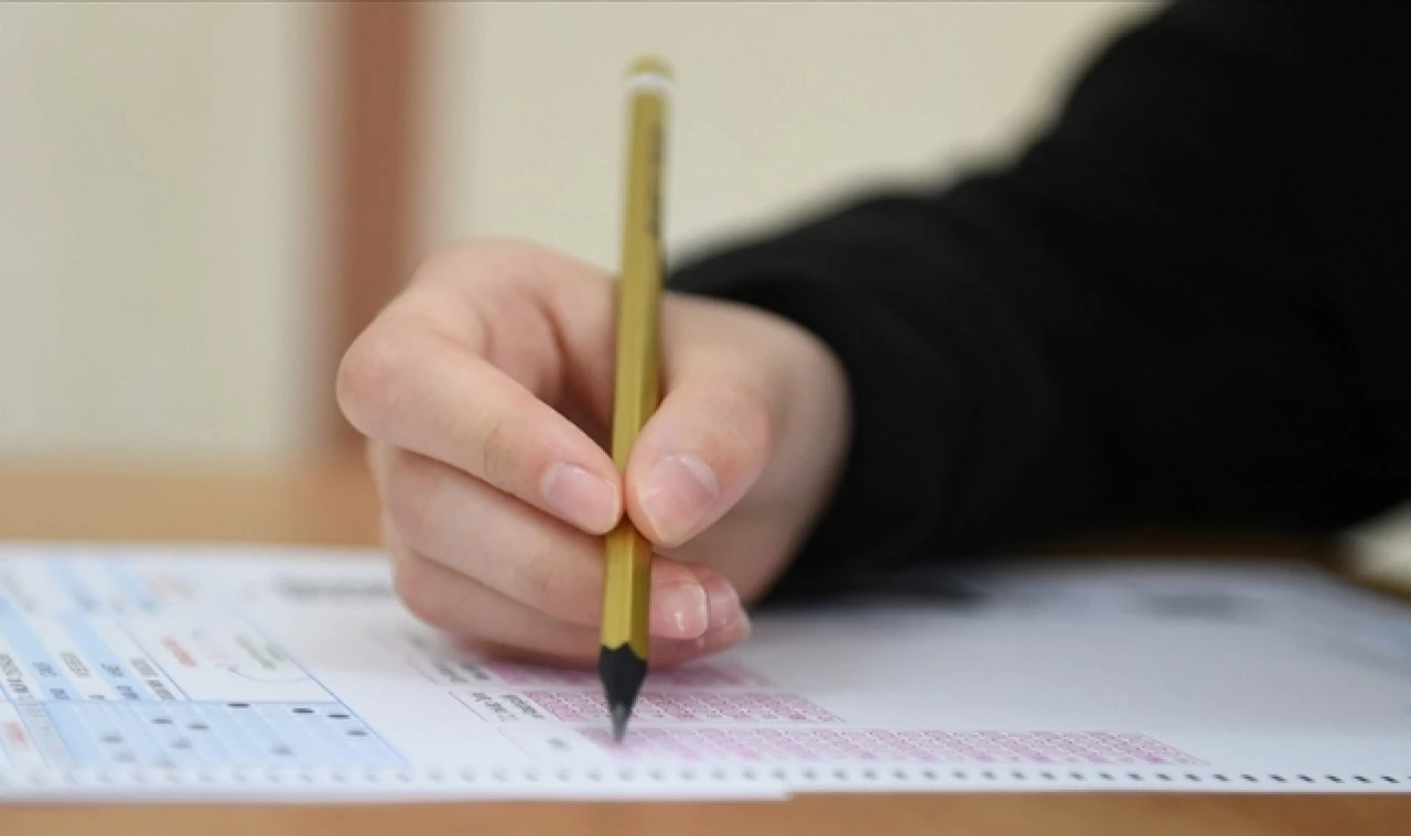 LGS SINAVININ SORULARI VE CEVAP ANAHTARLARINI YAYIMLADI