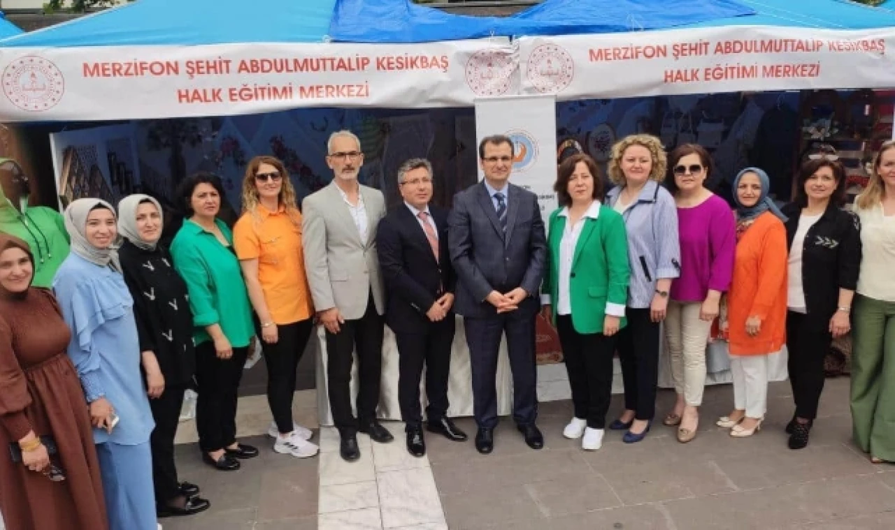 MERZİFON HEM'İN SERGİSİ İLGİ ODAĞI OLDU