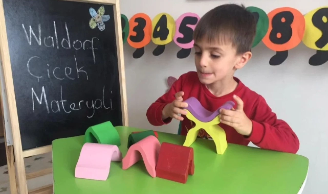 MİNİKLER WAYDORF YAKLAŞIMI İLE ÖĞRENİYOR