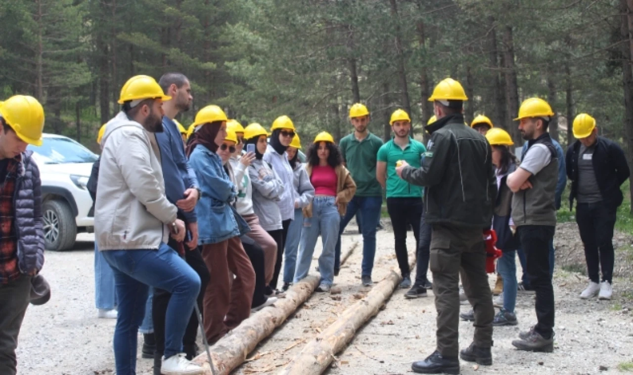 MYO ÖĞRENCİLERİ KUNDUZ ORMANLARINDA TATBİKAT YAPTI