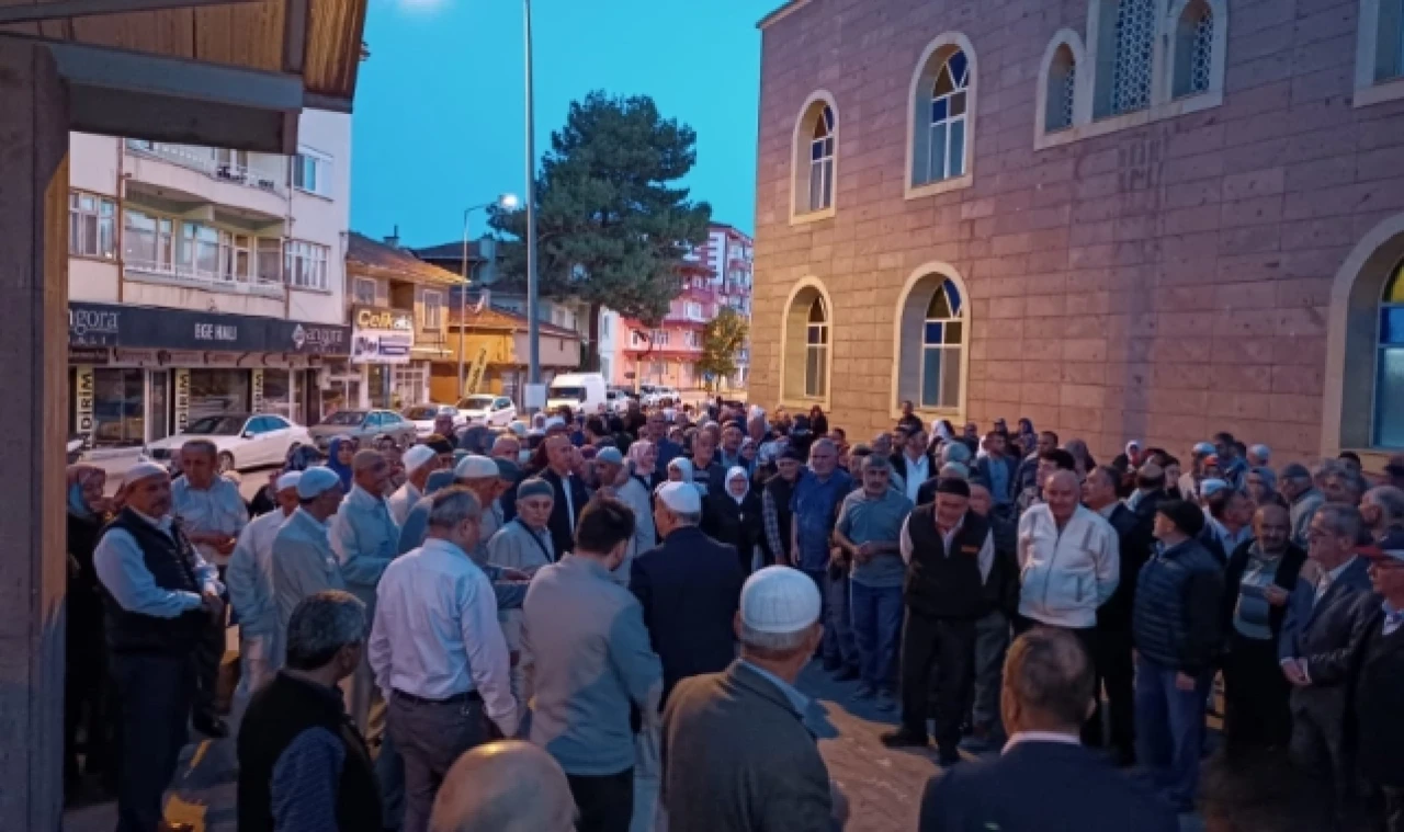 OSMANCIKLI HACI ADAYLARI DUALARLA UĞURLANDI
