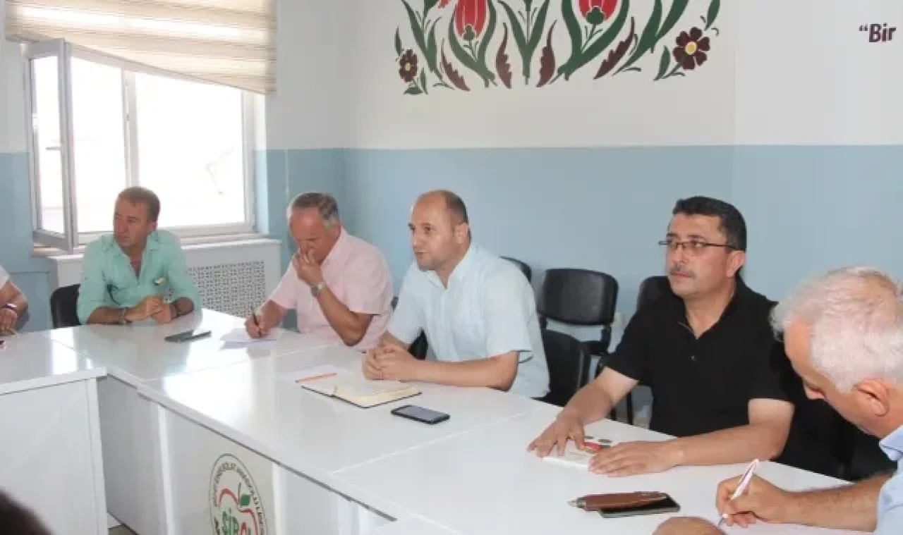 Taşova'da Eğitim ve Öğretim Dönemi Değerlendirme Toplantısı Yapıldı