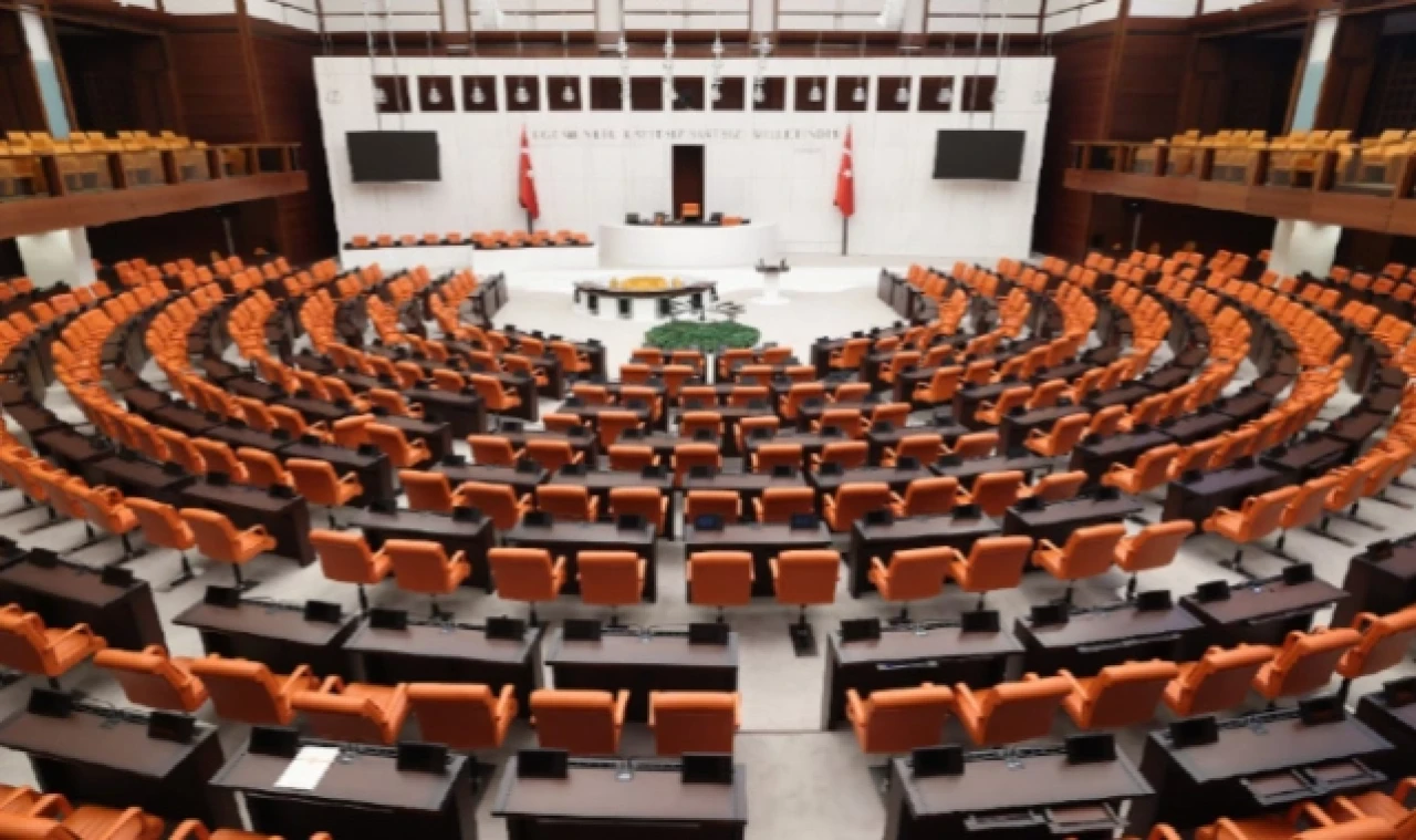 TBMM GENEL KURULU, BUGÜN YEMİN TÖRENİ İÇİN TOPLANACAK