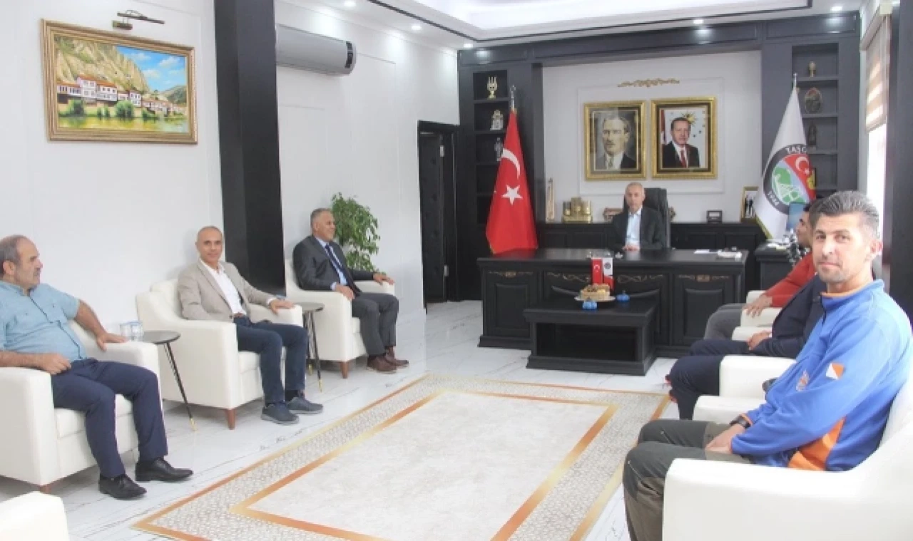 TOF BAŞKANINDAN ÖZTÜRK'E ZİYARET