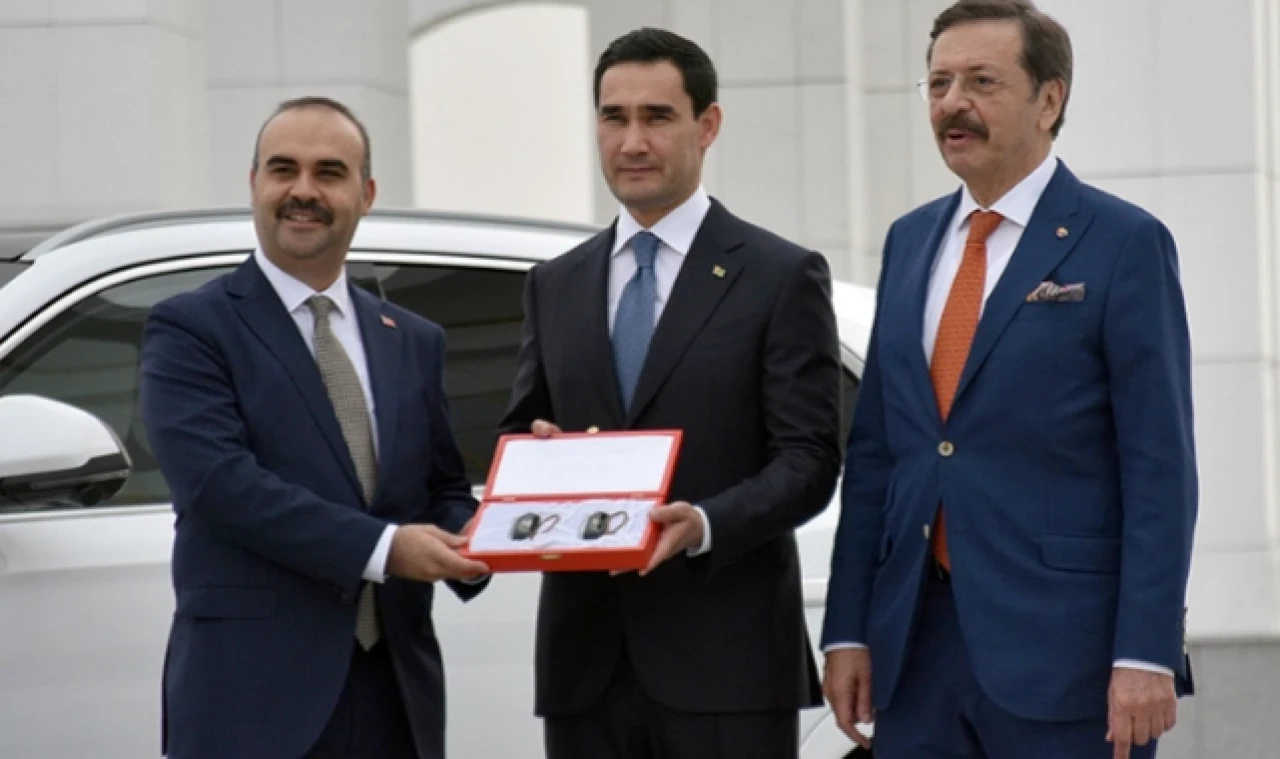 Togg araçları Türkmenistan'a törenle teslim edildi