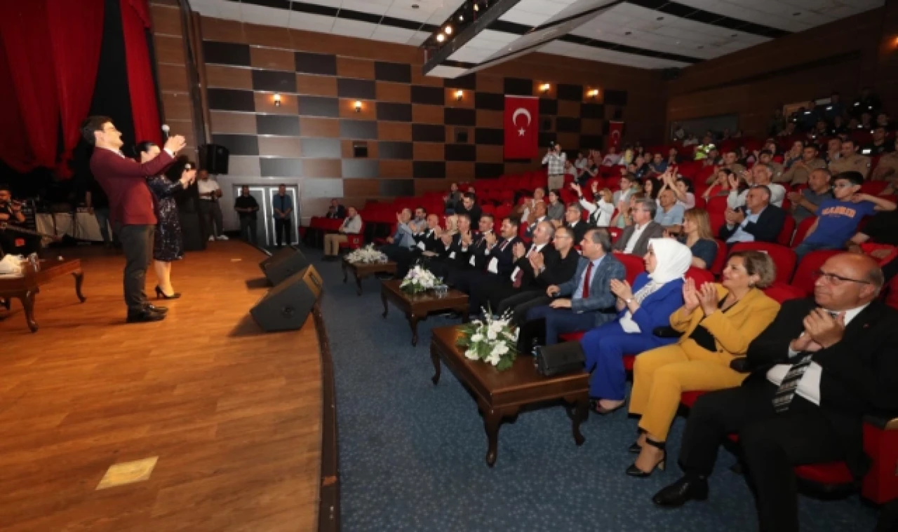 TÜRKİYE POLİS RADYOSU AMASYA’DAN CANLI YAYIN YAPTI