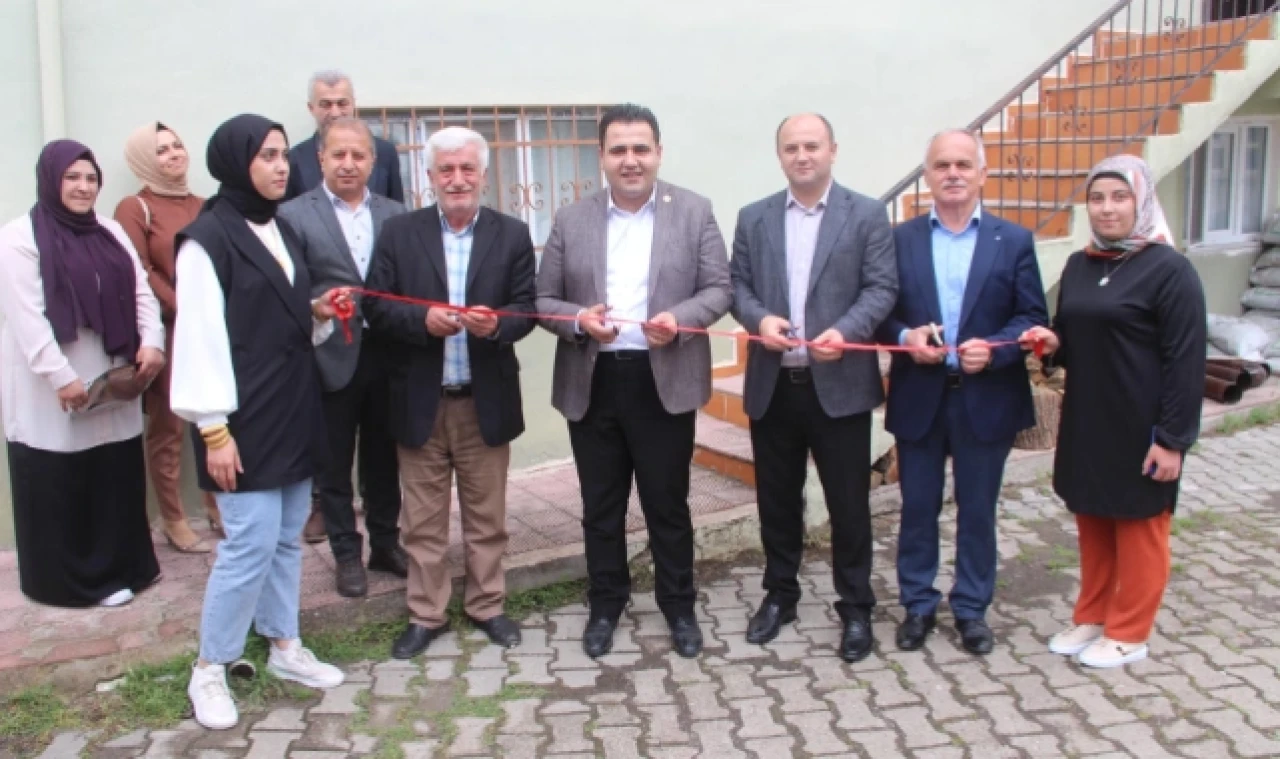 ULUKÖY'DE YIL SONU SERGİSİ GERÇEKLEŞTİ