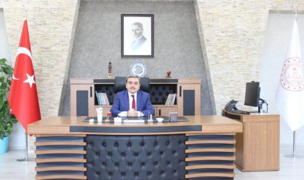 "15 Temmuz Darbe Kalkışmasının Yıl Dönümünde Fetö Terör Örgütünü ve Destekçilerini Lanetliyorum"