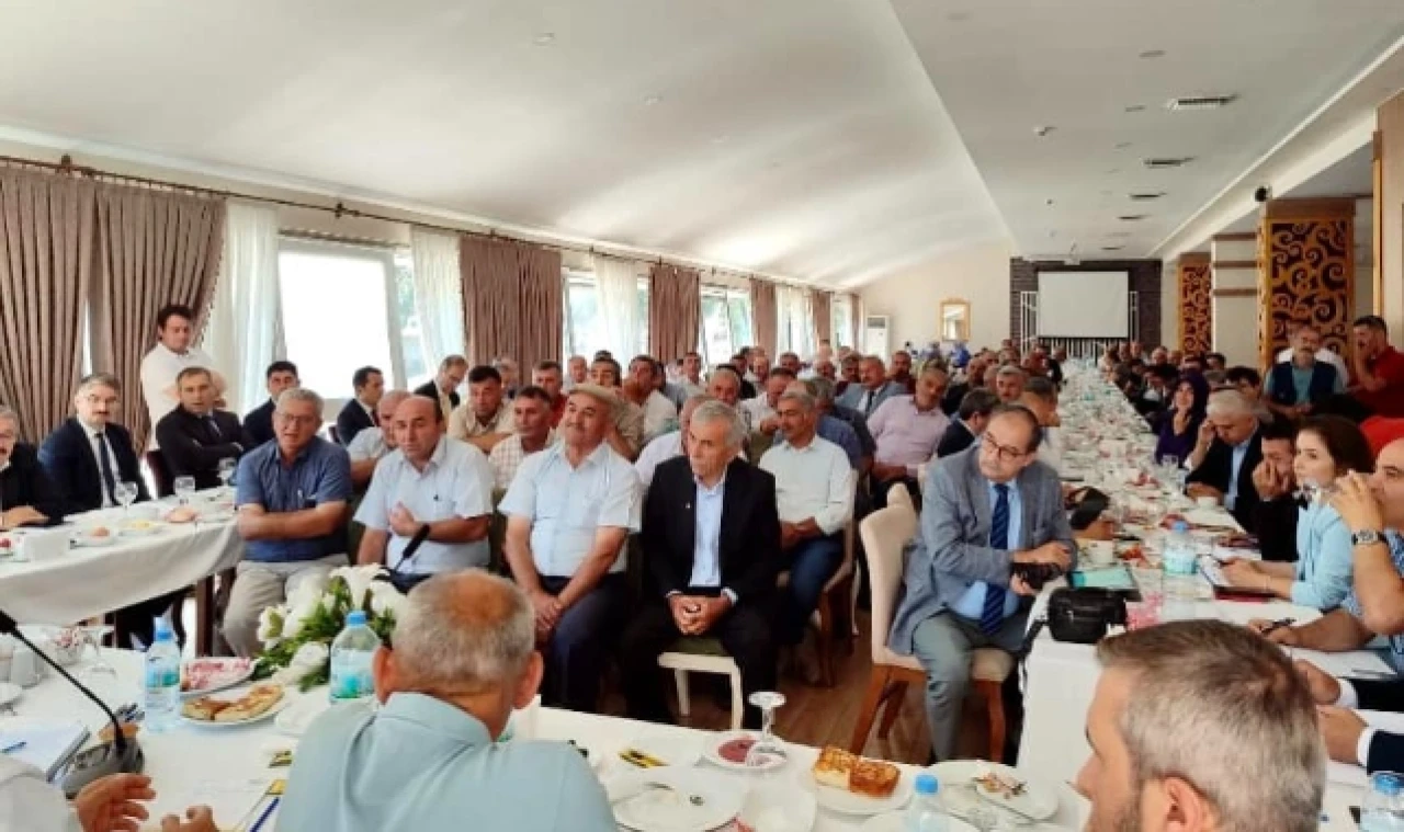Ak Parti Amasya Milletvekilleri Muhtarlarla bir araya geldi