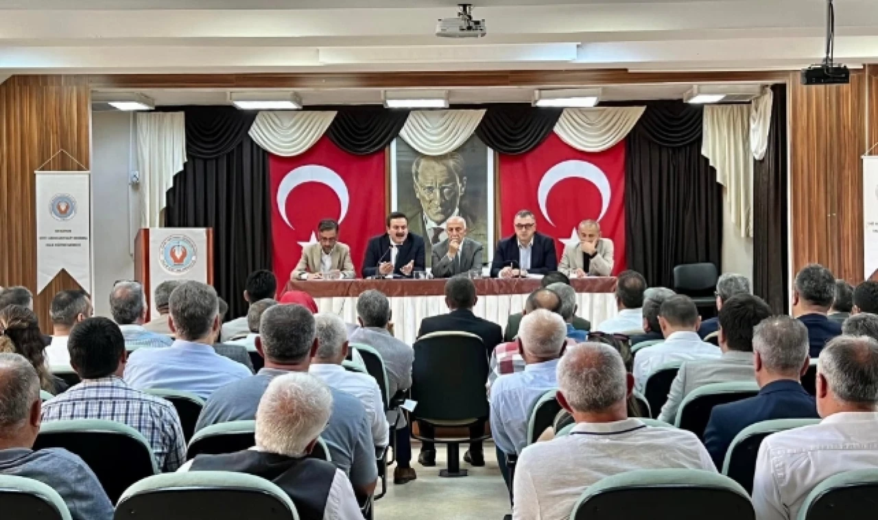 Ak Parti Milletvekilleri Merzifon'da Muhtarlarla buluştu
