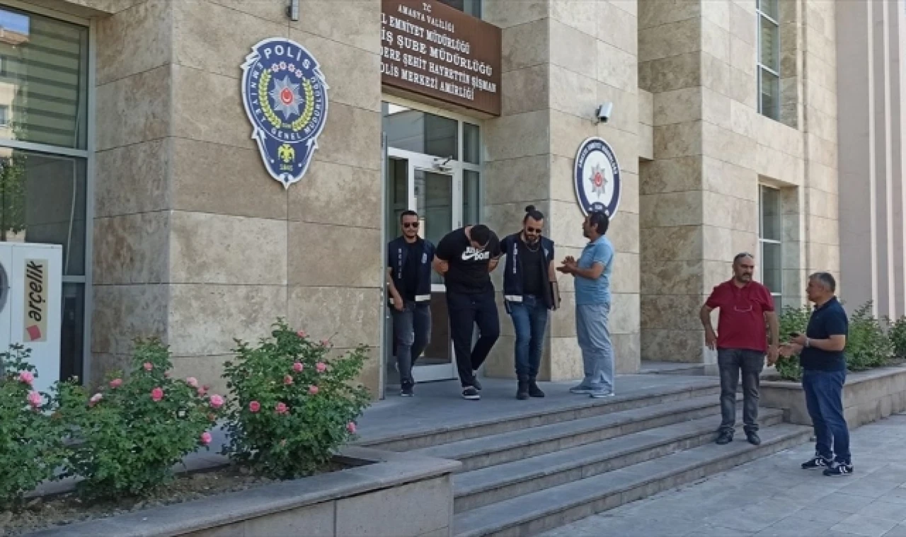 Amasya'da Kendini Avukat Tanıtan Dolandırıcılar Tutuklandı