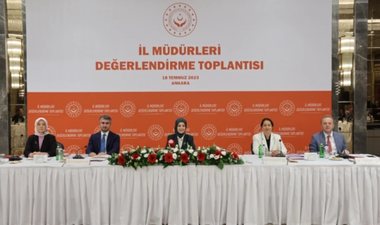 Bakan Göktaş, İl Müdürleriyle bir araya geldi