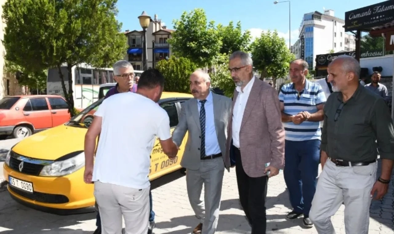 Başkan Çelik, Taksi Durağı Ziyaretinde