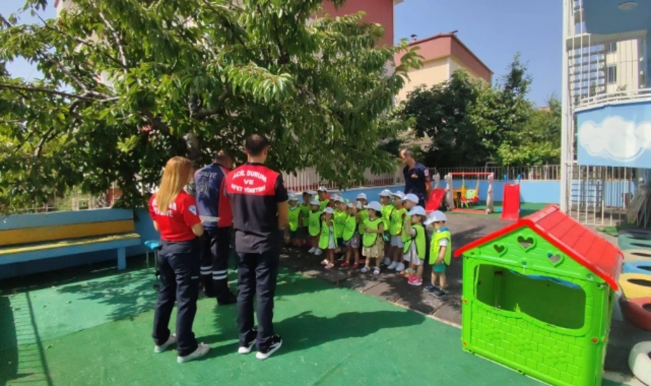 Bilgi Montessori'den Miniklere Yangın İle Mücadele Eğitimi
