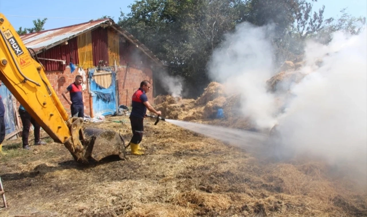 Çıkan Yangında 10 Ton Saman Kullanılamaz Hale Geldi!