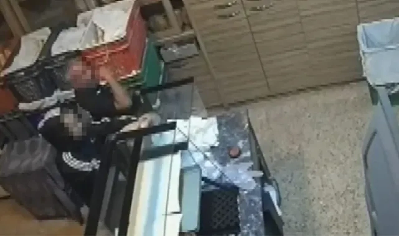 Ekmek fırınından sadaka kutusu çalındı
