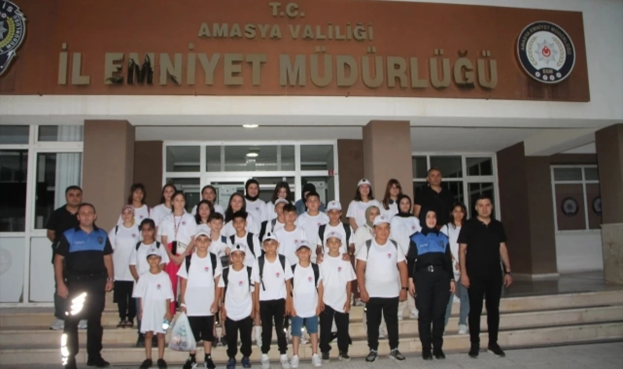 İl Emniyet Müdürlüğü Çocukları İstanbul'a Götürüyor