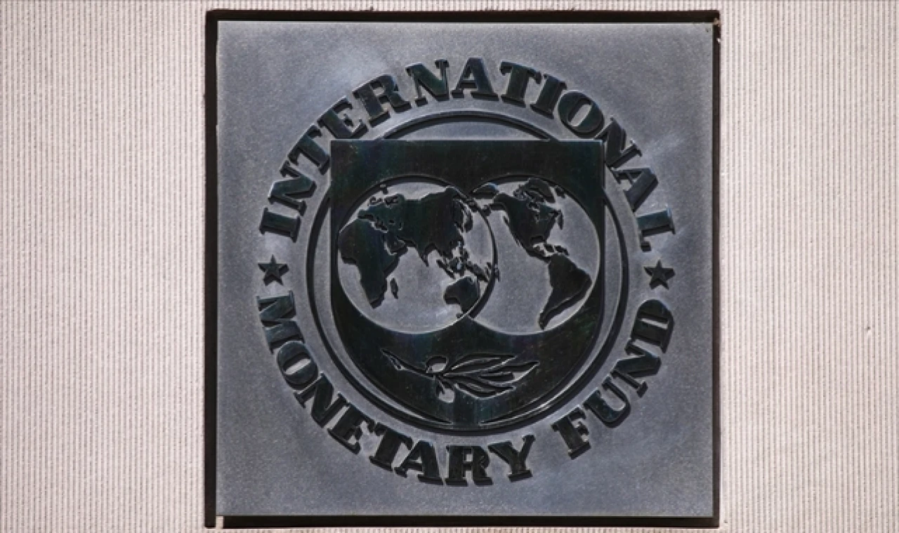 IMF, bu yıla ilişkin küresel büyüme tahminini yükseltti
