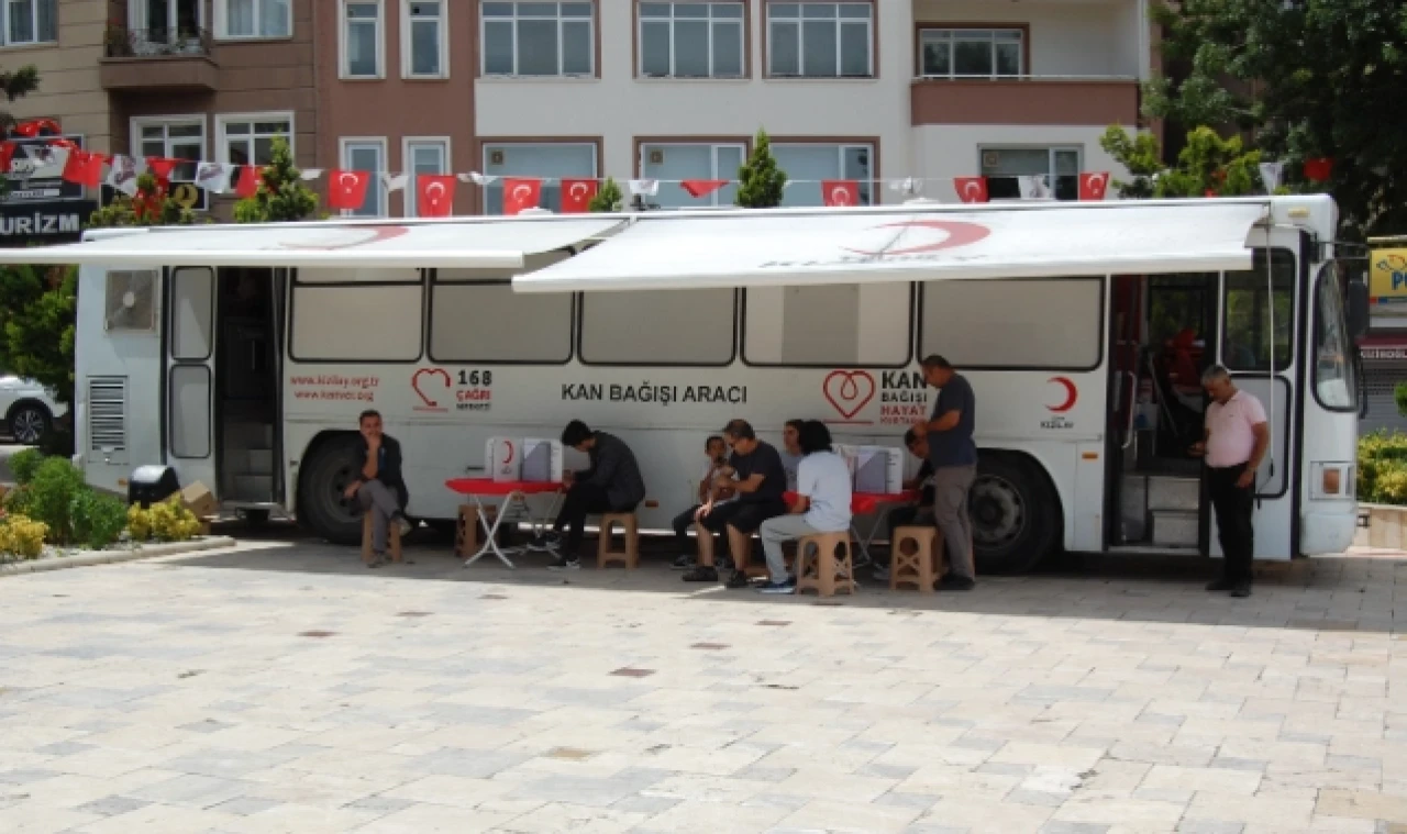 Kan Bağışlarını Bekliyor!