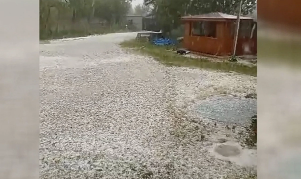 Kastamonu'da sağanak ve dolu etkili oldu
