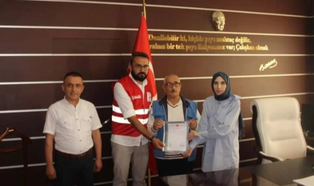 Kızılay'a Tam Destek! Arsasını Bağışladı!