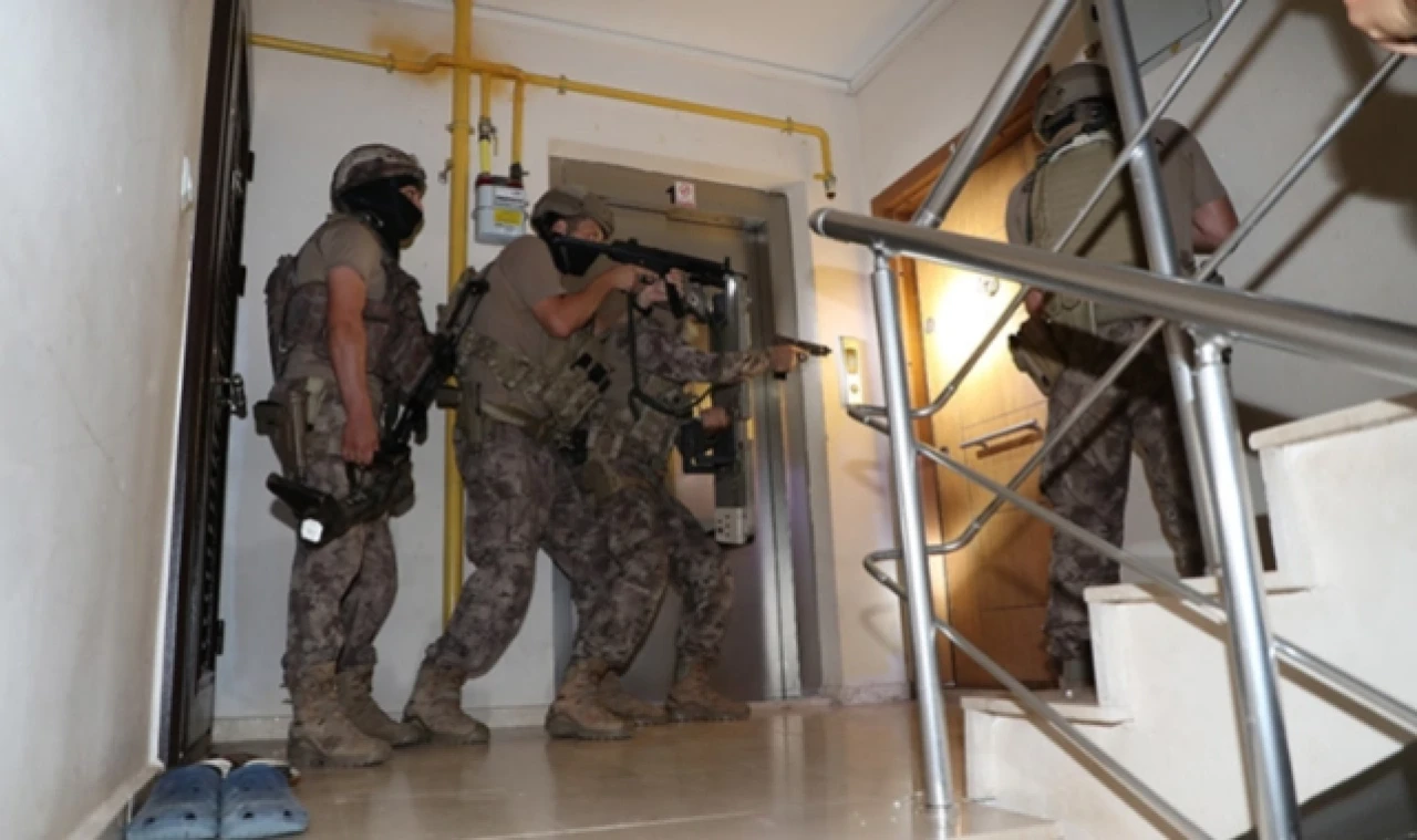 Mersin'de 14 PKK/KCK zanlısının yakalanmasına yönelik operasyonda 11 şüpheli yakalandı
