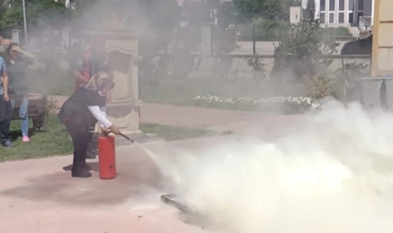 Merzifon huzurevi personeline yangın eğitimi