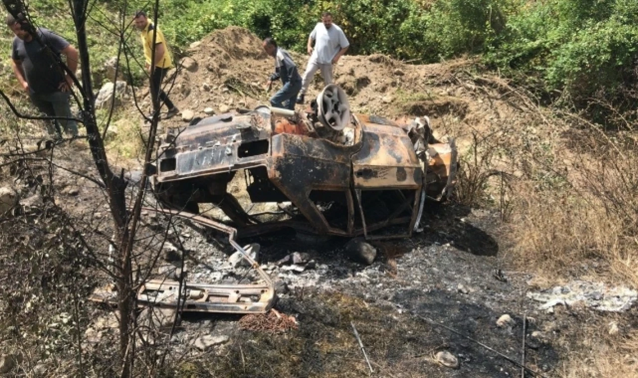 Otomobil Şarampole Devrildi, Sürücü Hayatını Kaybetti