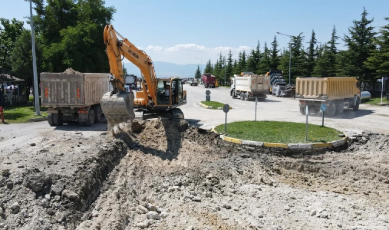 SANAYİ ESNAFINDAN BAŞKAN AŞGIN’A YOL TEŞEKKÜRÜ