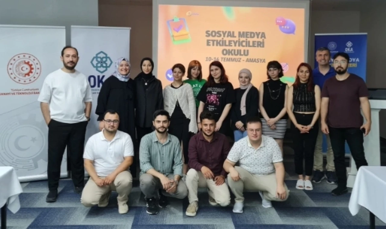 "Sosyal Medya Etkileyicileri" Okulu Başladı