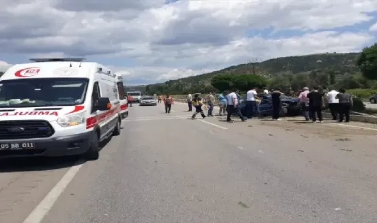 Taşova'da Otomobil Devrildi: 1 Yaralı!