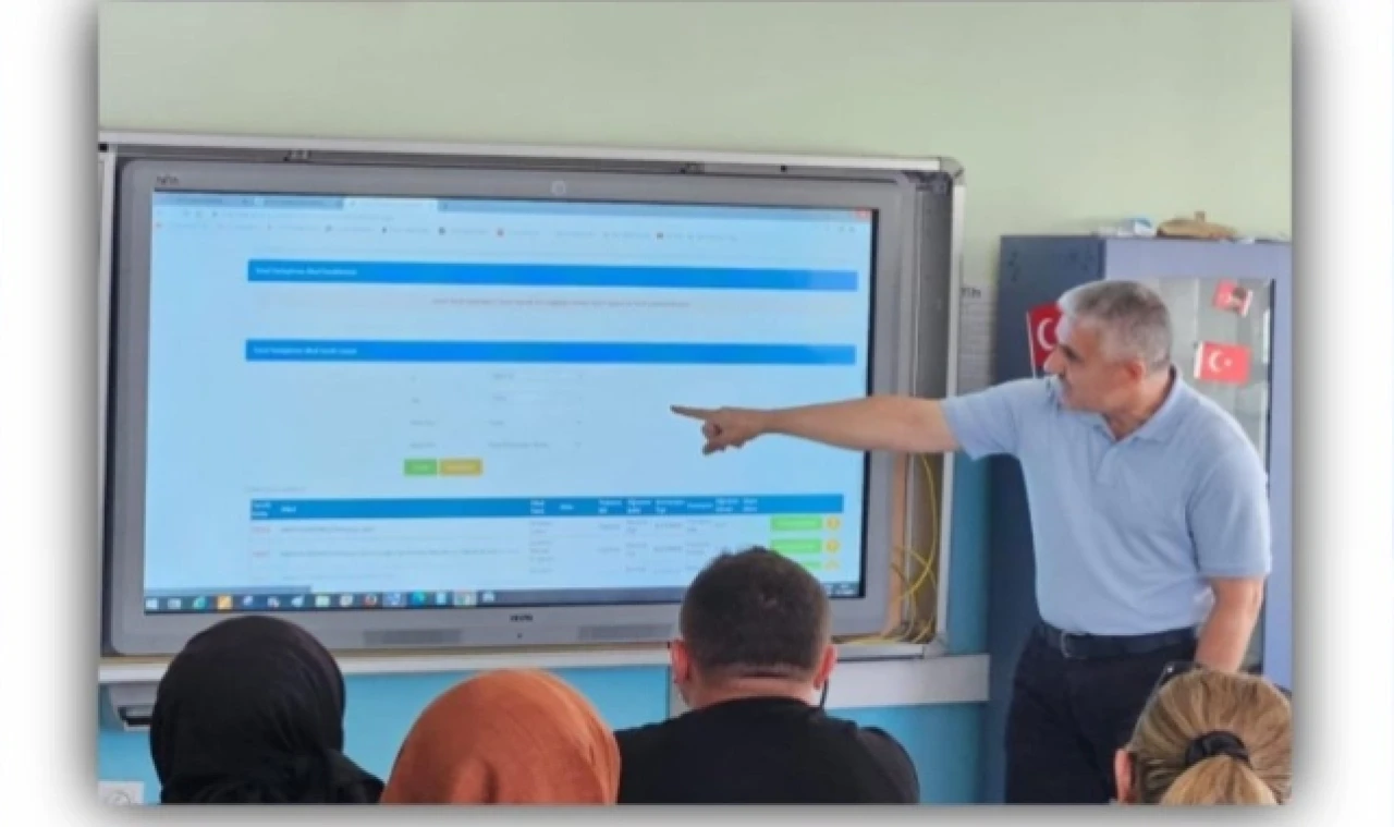 Tercih sürecindeki öğrencilere danışmanlık hizmeti veriliyor