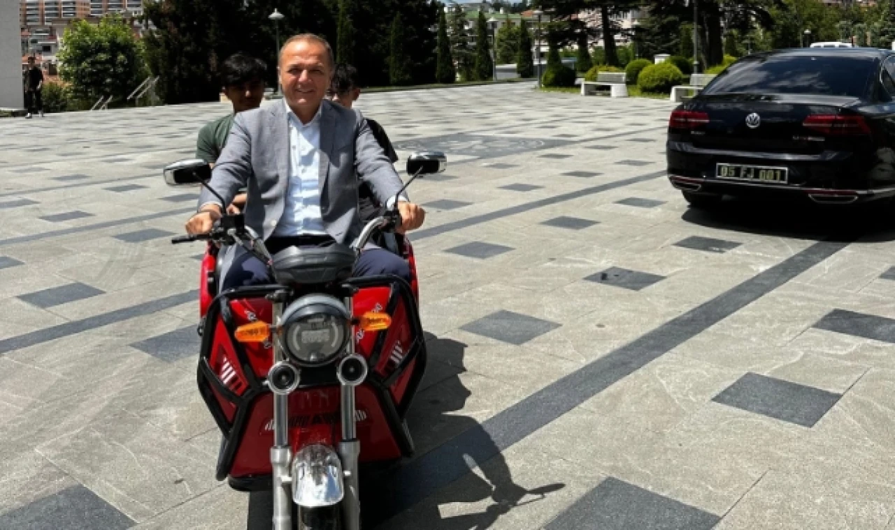 Üçok, İlk Deneyimini Gençlerle Bir Arada Yaşadı