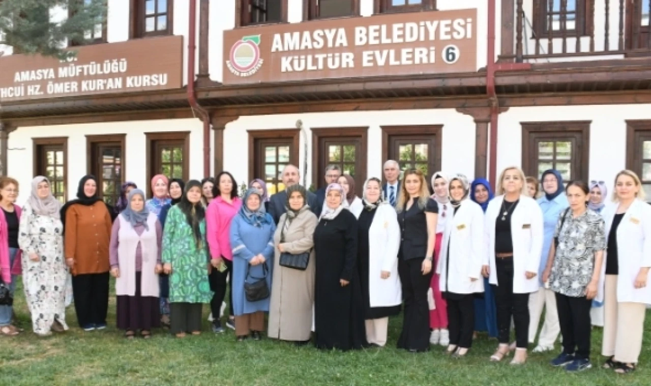 Usta öğretici ve kursiyerlerin taleplerini dinledi