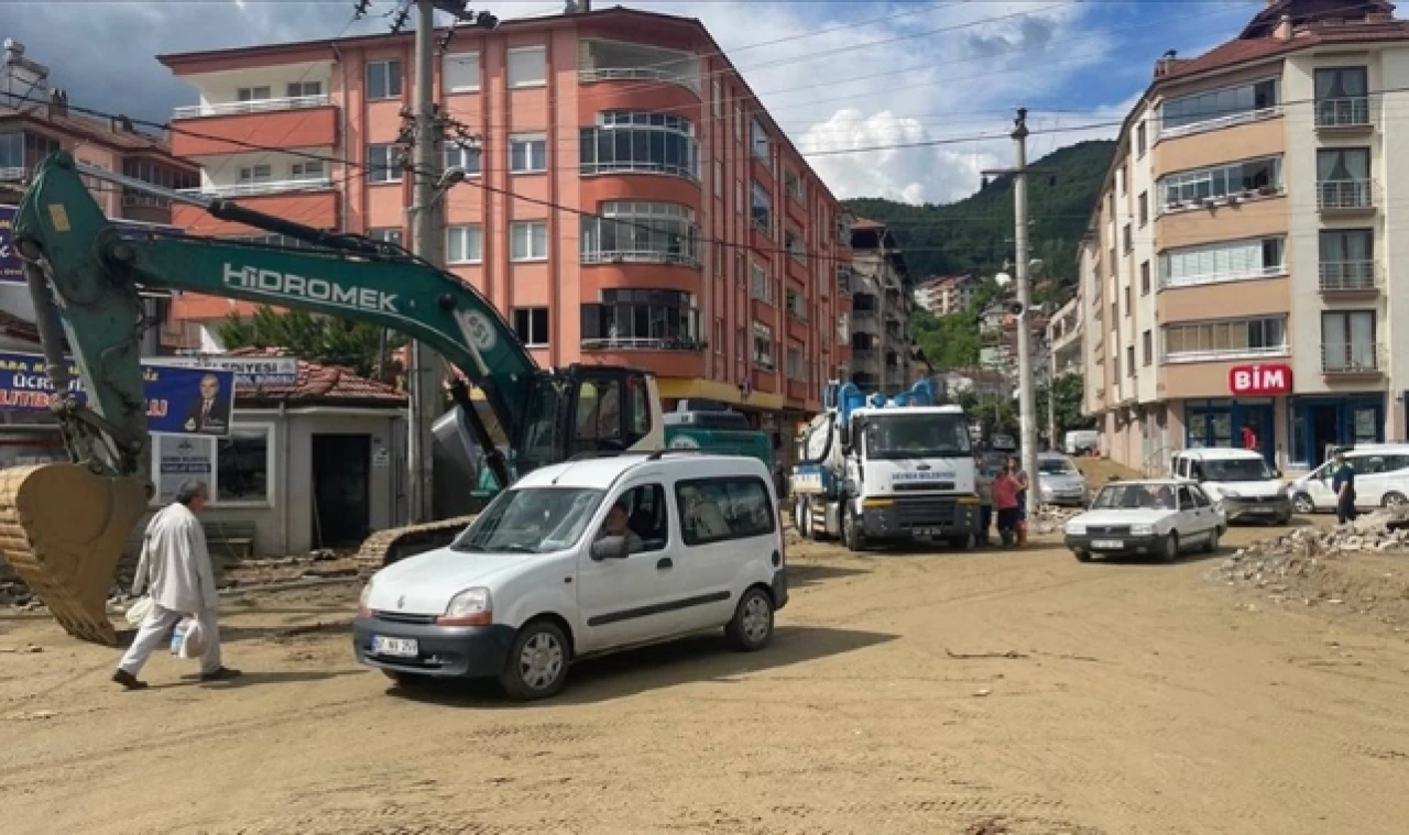Zonguldak'ta selin yol açtığı hasar gideriliyor
