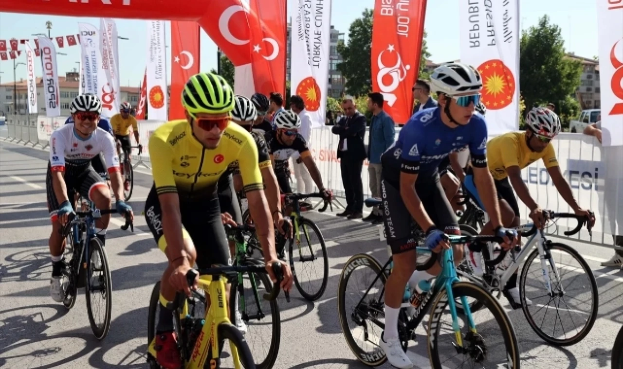 100. Yıl Cumhuriyet Bisiklet Turu'nun Sivas-Amasya etabı sona erdi