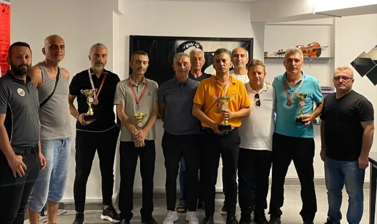 3 Bant Bilardo Turnuvası Sona Erdi